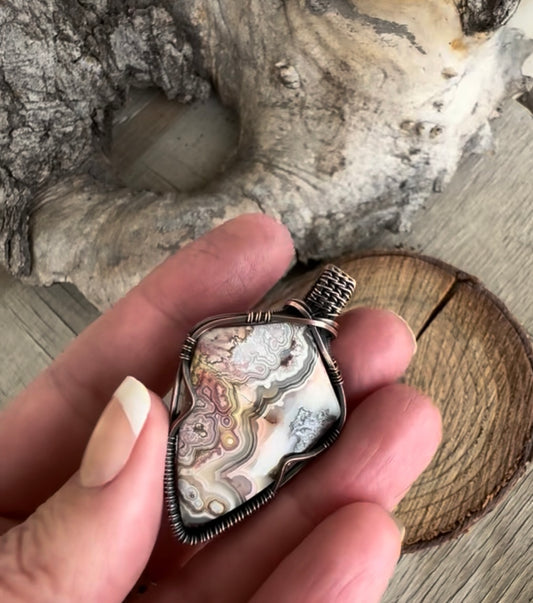 Crazy Lace Agate Pendant – The Stone of Joyful Flow