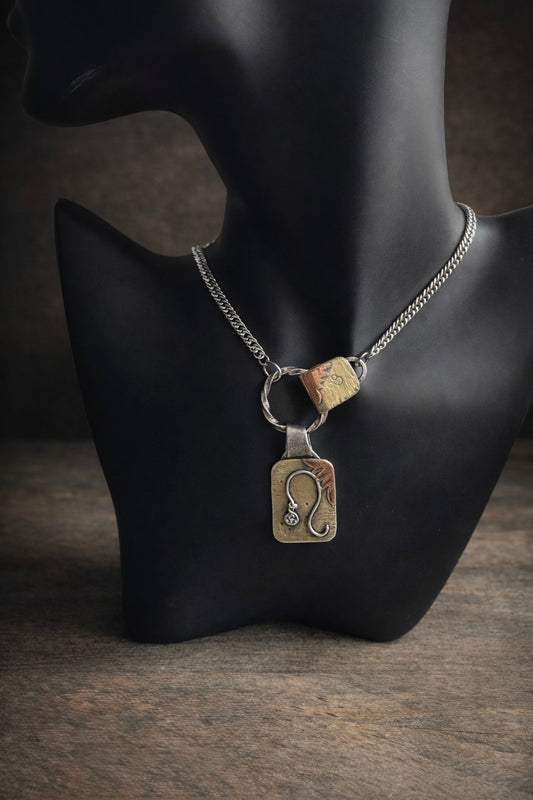 Leo zodiac necklace (The Zodiac collection).