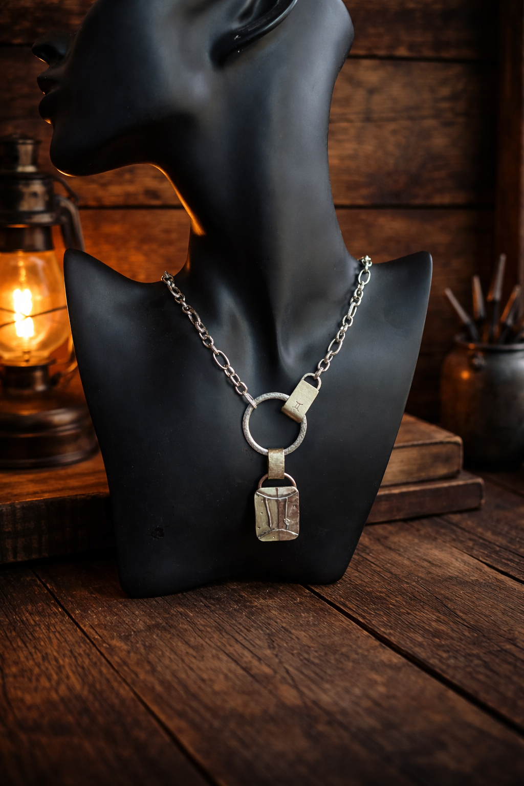 Gemini zodiac necklace. ♊️