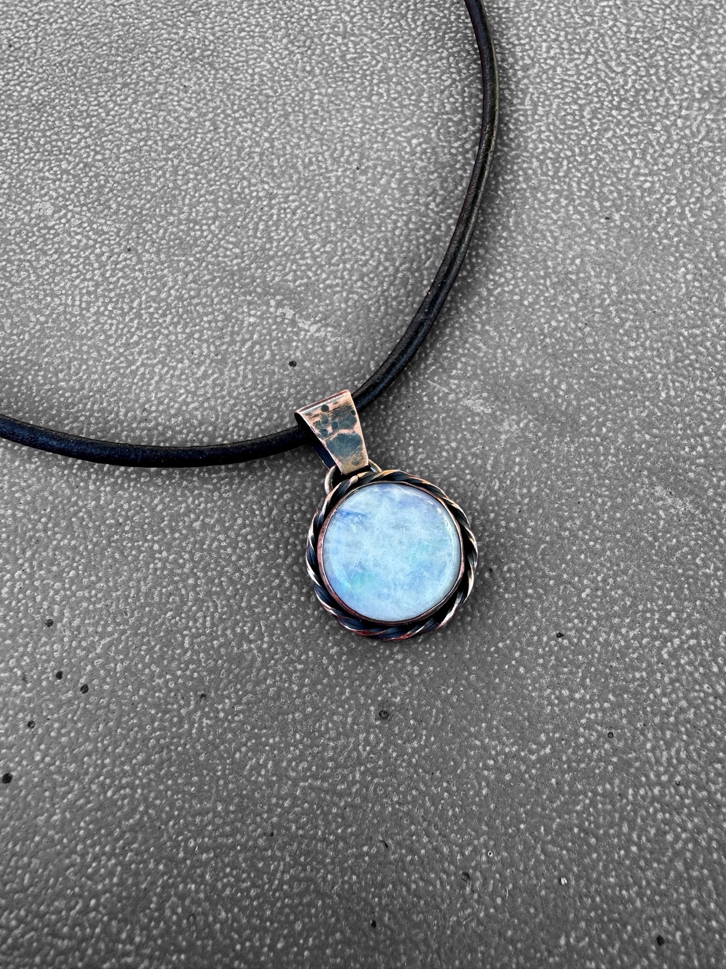 Moonlit Aura Necklace – Copper & Rainbow Moonstone