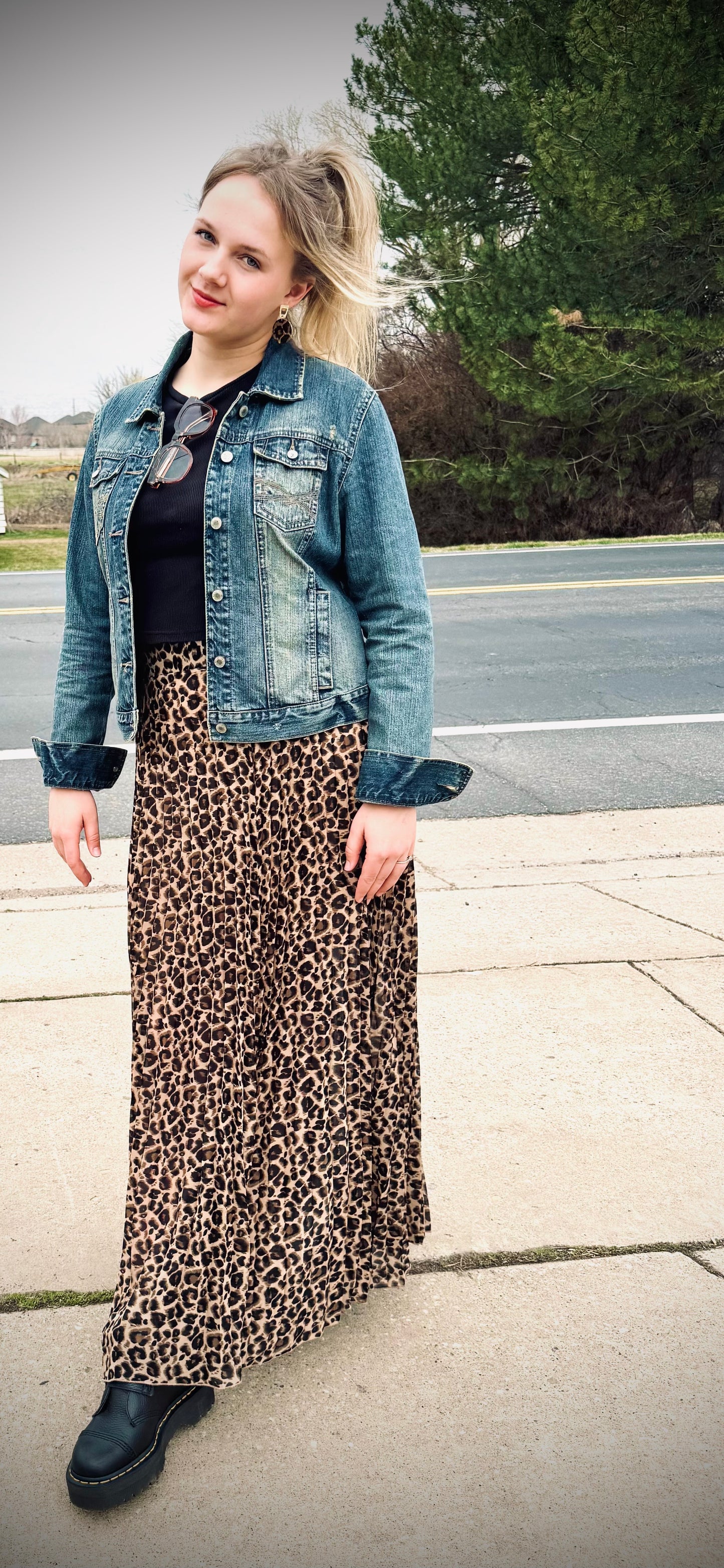 LEOPARD ANIMAL PRINT PLEATED MIDI SKIRT